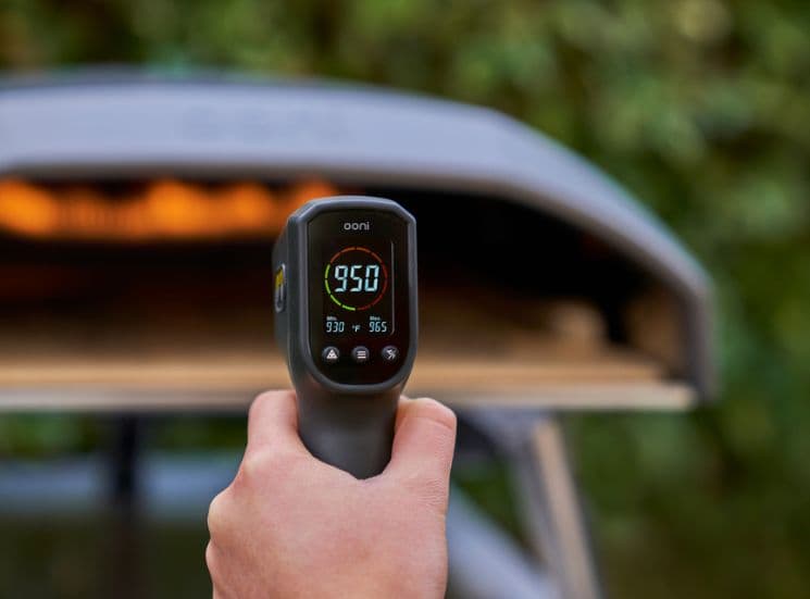 Ooni IR thermometer scanning pizza oven
