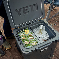 Yeti Roadie 48 Wheeled Cooler - Rescue Red #10048390000