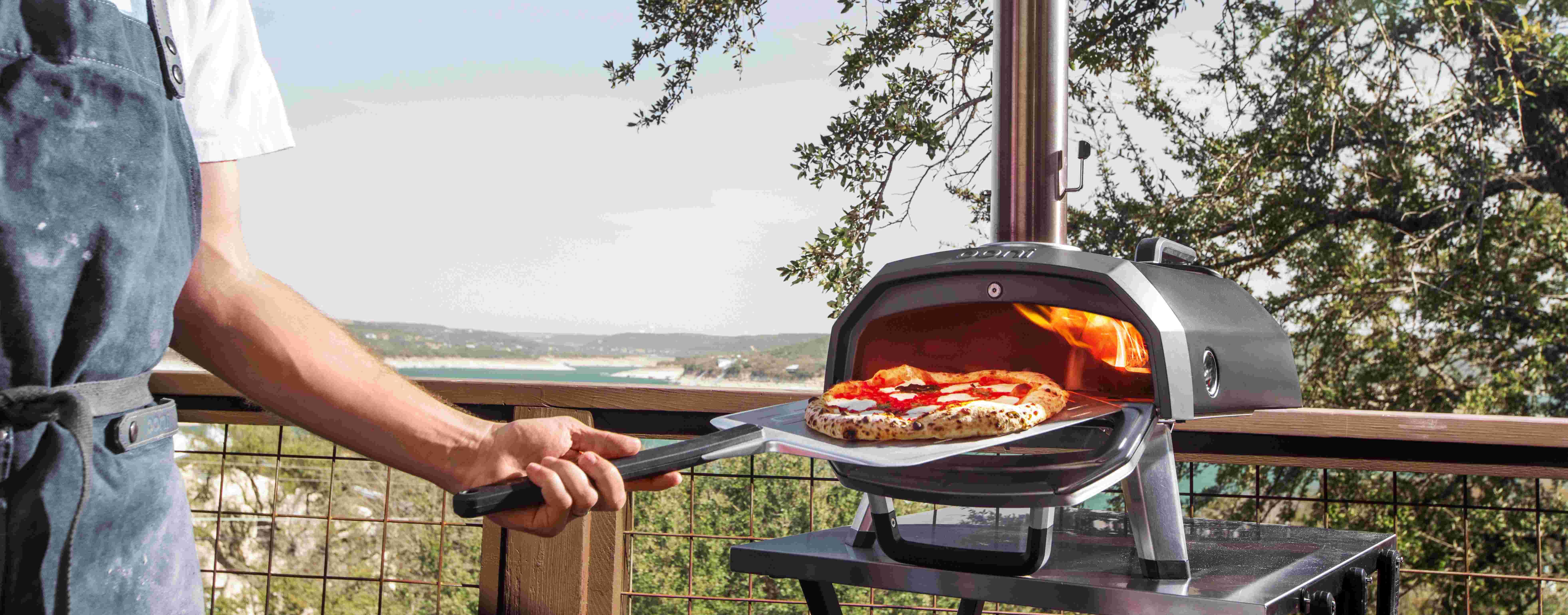 Ooni Karu 12g Multi-Fuel Pizza Oven