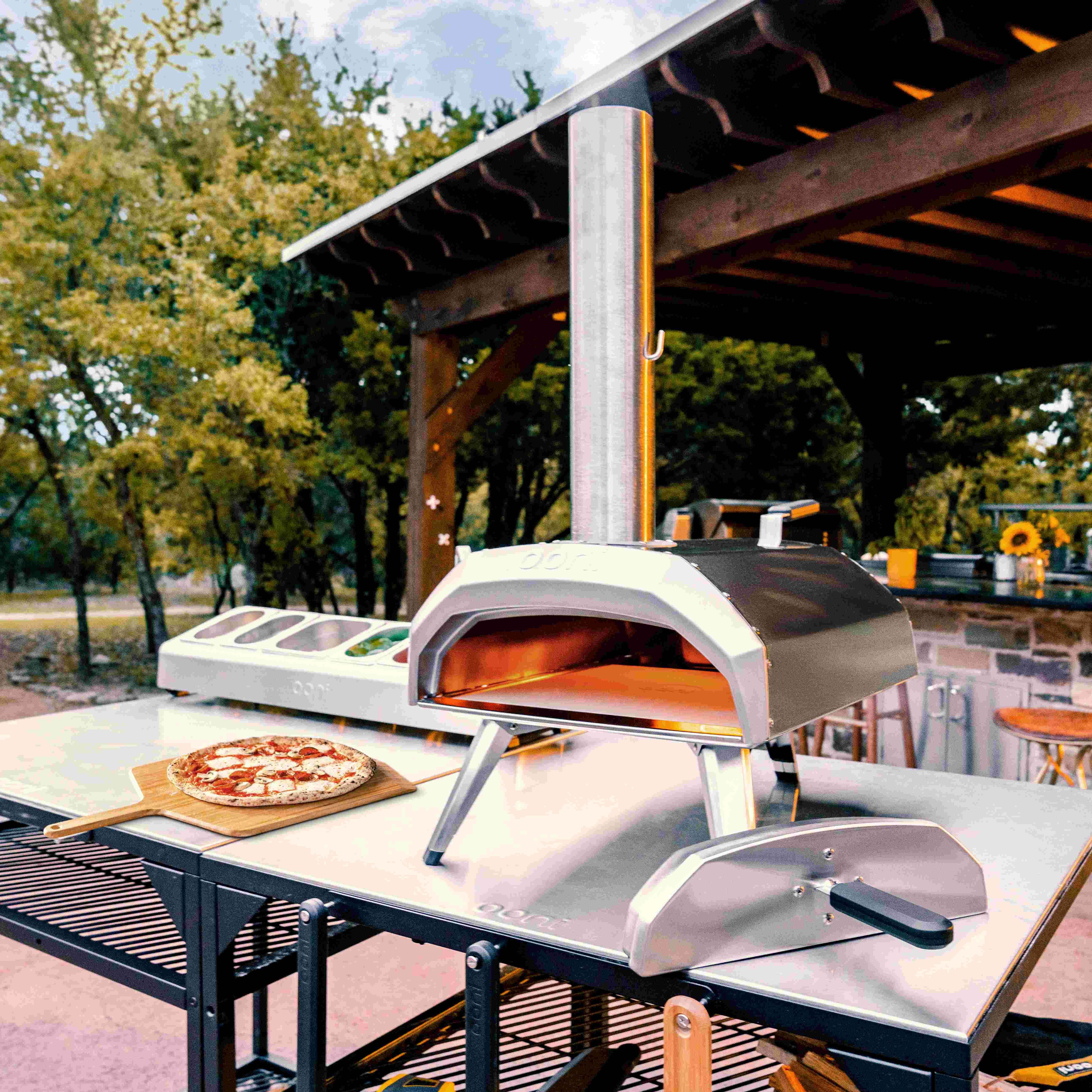 Ooni Karu 12 Multi-Fuel Outdoor Pizza Oven - Brownsboro Hardware & Paint