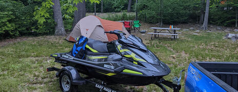 Read Article on Pourquoi vous DEVRIEZ partir en camping avec un bateau ou une motomarine! 