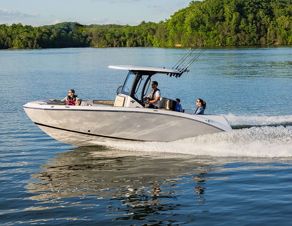 Action image of 255 FSH Sport E 2026