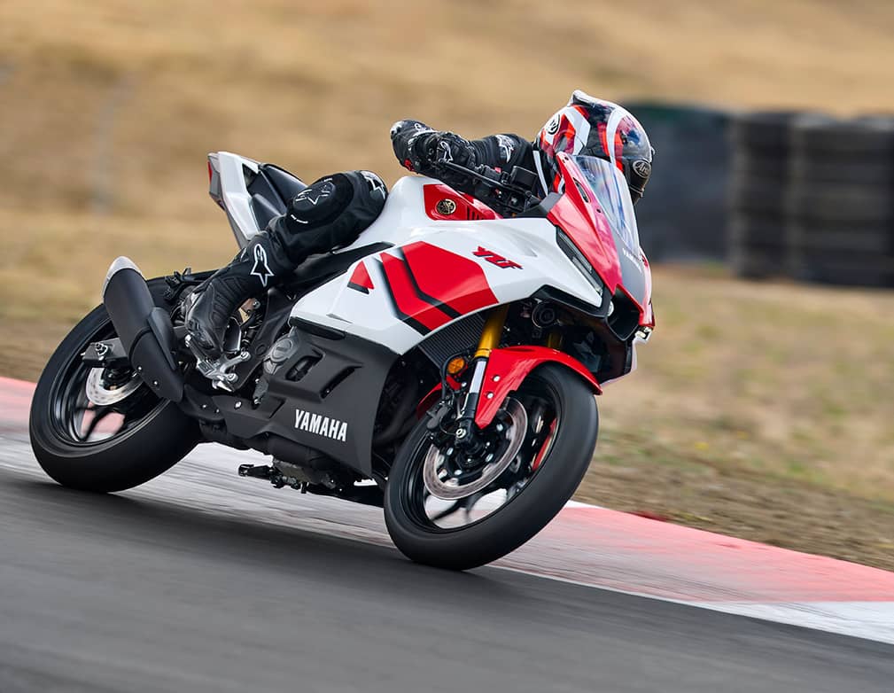Action image of YZF-R3 2026