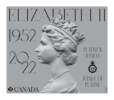 Timbre argenté avec un profil latéral de Sa Majesté la reine Elizabeth II, et le texte « Elizabeth II », « 1952 », « 2022 » et « Jubilé de platine ».
