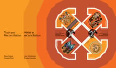 Le recto du PPJO présente les quatre motifs, le cachet d’oblitération et le texte « Vérité et réconciliation » et « Date d’émission ».