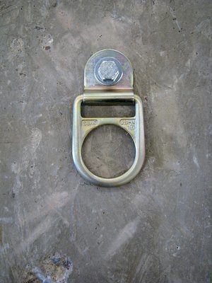 3m_protecta_pro_concrete_d-ring_anchor_with_bolt_2190055_install.jpg