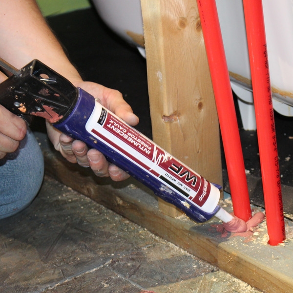 sti_wf310_residential_firestop_sealant_10oz_application_2.jpg